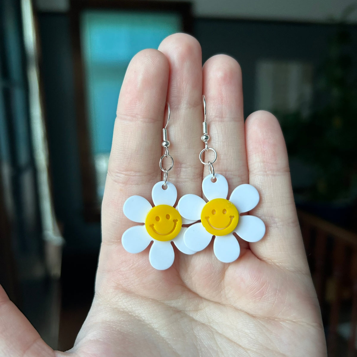 Smiley Daisy Earrings
